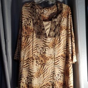 Liz & Me Leopard Top